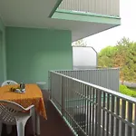 Cozy With Pool Access Apartamento