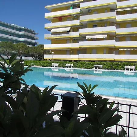 Cozy With Pool Access * Бібіоне