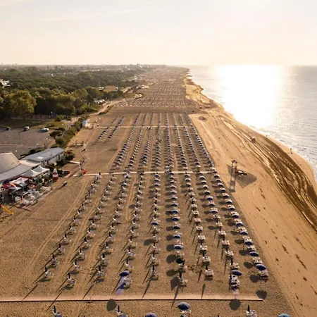 Apartment Cozy With Pool Access *