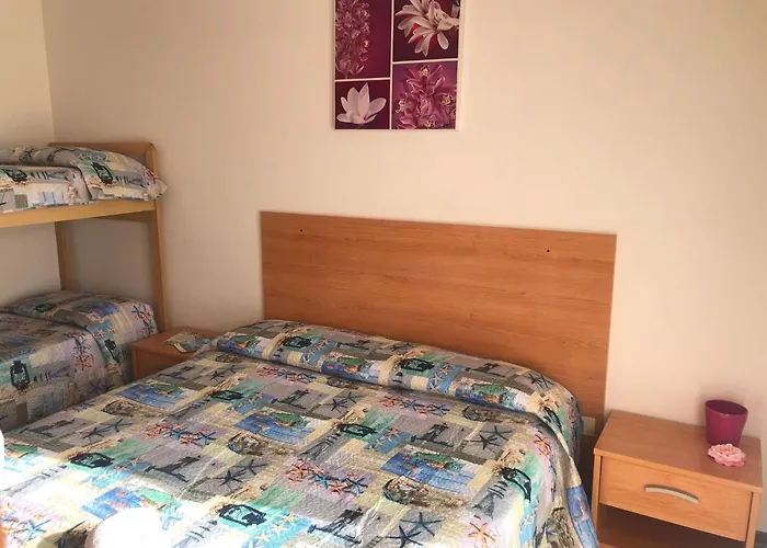 Cozy With Pool Access Апартаменти